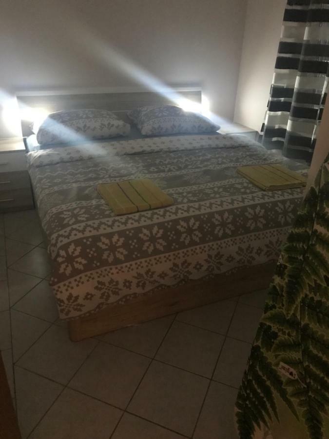 Apartman Petra 2 Vir Dış mekan fotoğraf